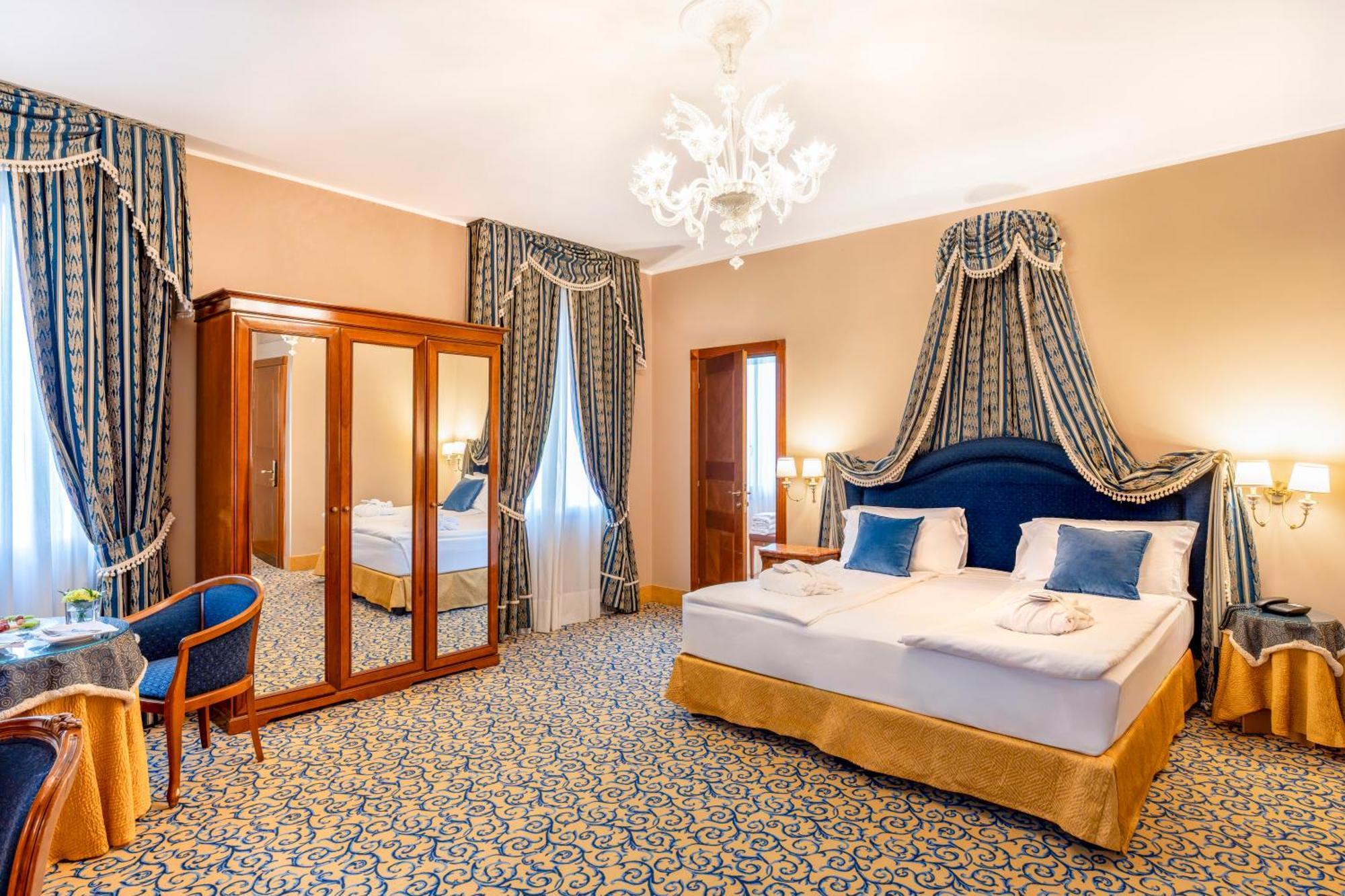 Hotel Al Ponte Dei Sospiri Venesia Bagian luar foto